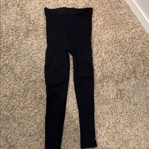 BLANQI high waisted postpartum leggings. Small